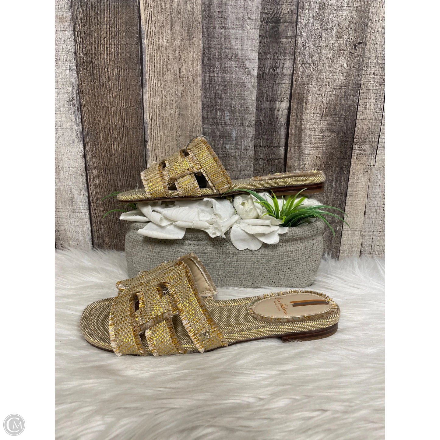 Sandals Flip Flops By Sam Edelman In Gold, Size: 8