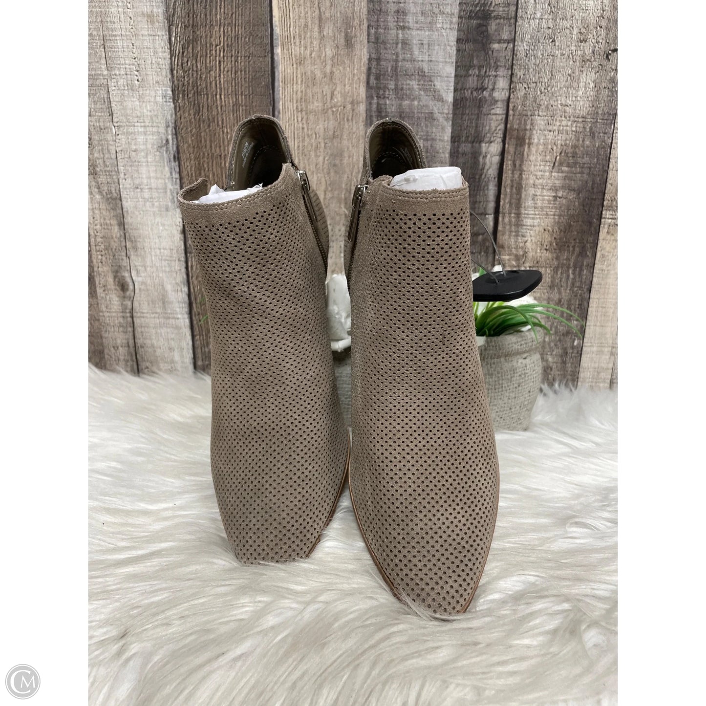 Boots Ankle Flats By Vince Camuto In Brown, Size: 8.5
