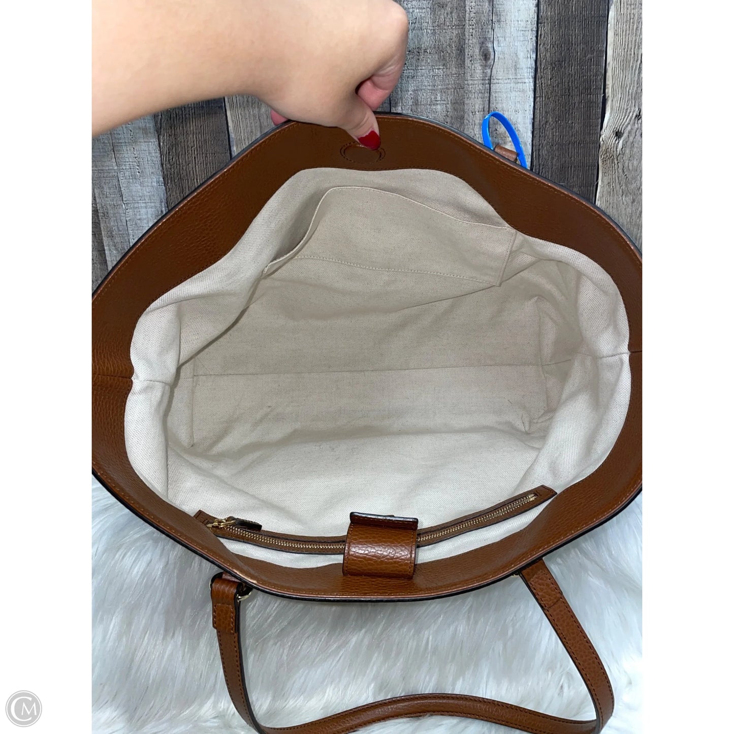 Tote Luxury Designer By Gucci, Size: Large