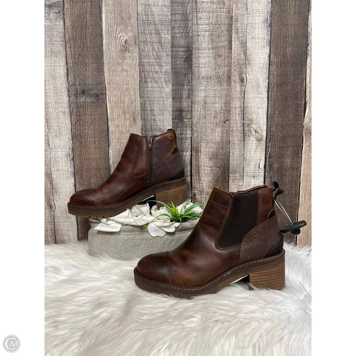 Boots Ankle Heels By Cmc In Brown, Size: 8