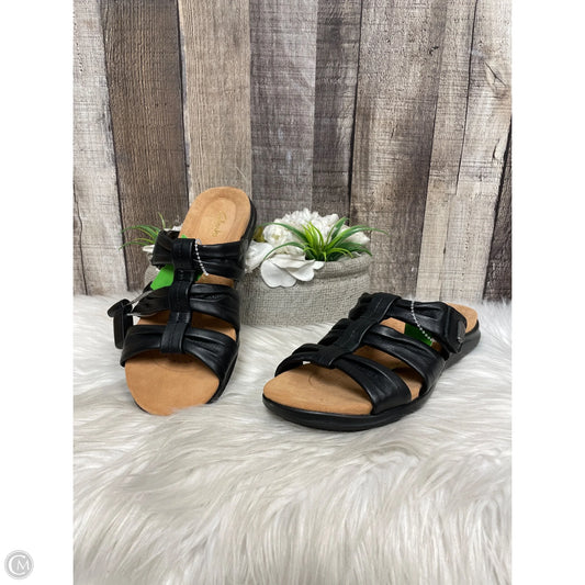 Sandals Flats By Clarks In Black, Size: 7.5