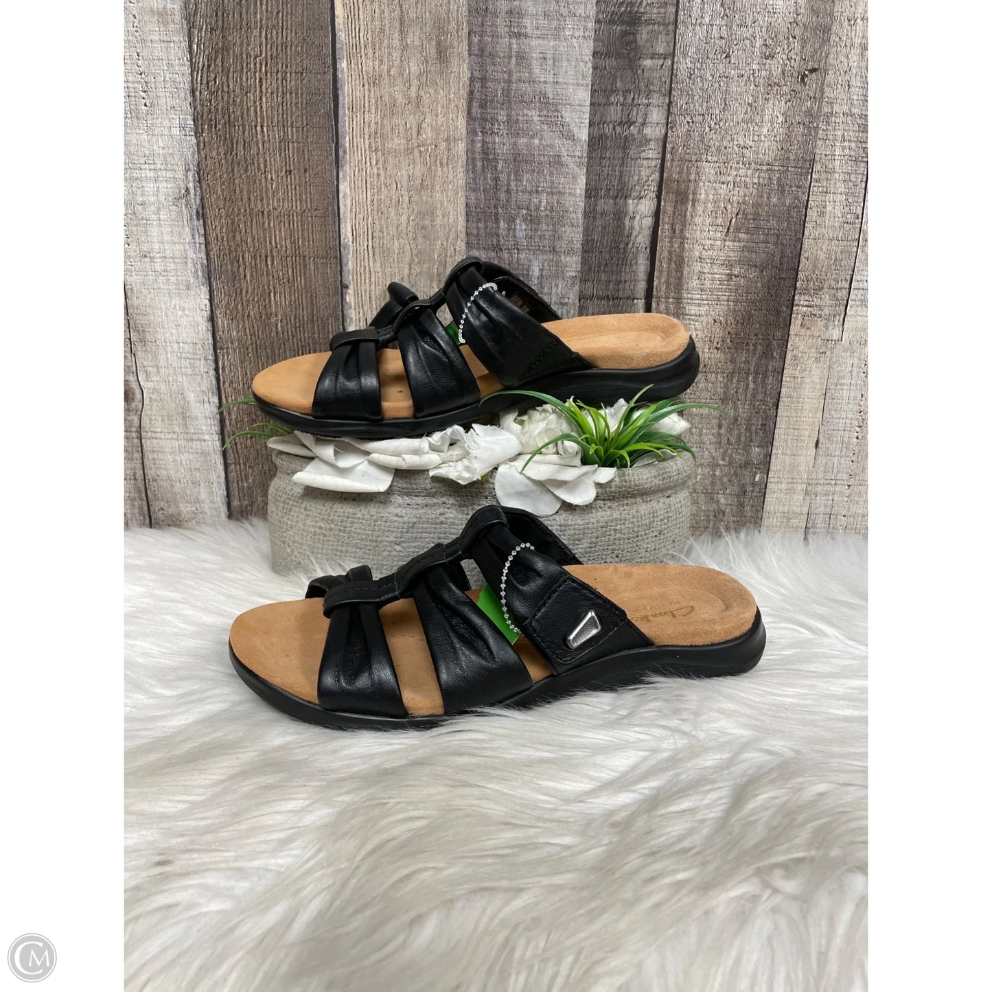 Sandals Flats By Clarks In Black, Size: 7.5