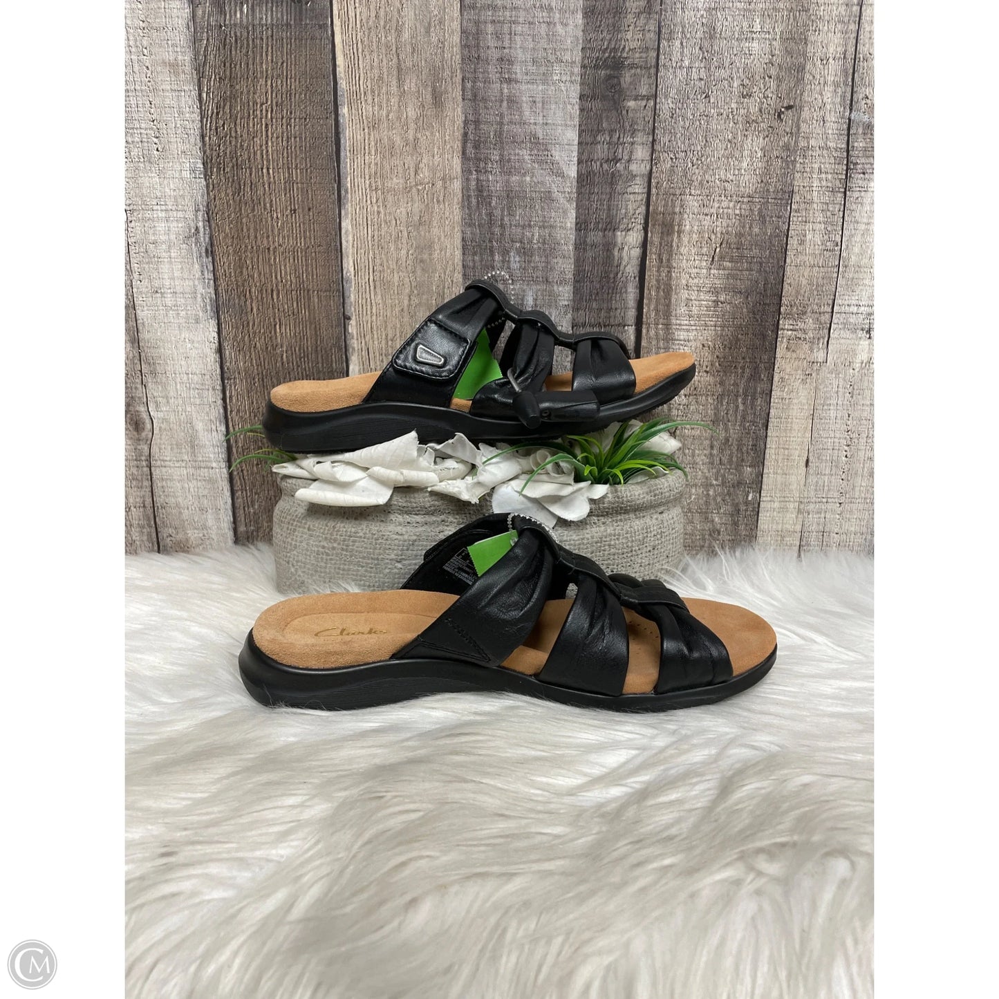 Sandals Flats By Clarks In Black, Size: 7.5