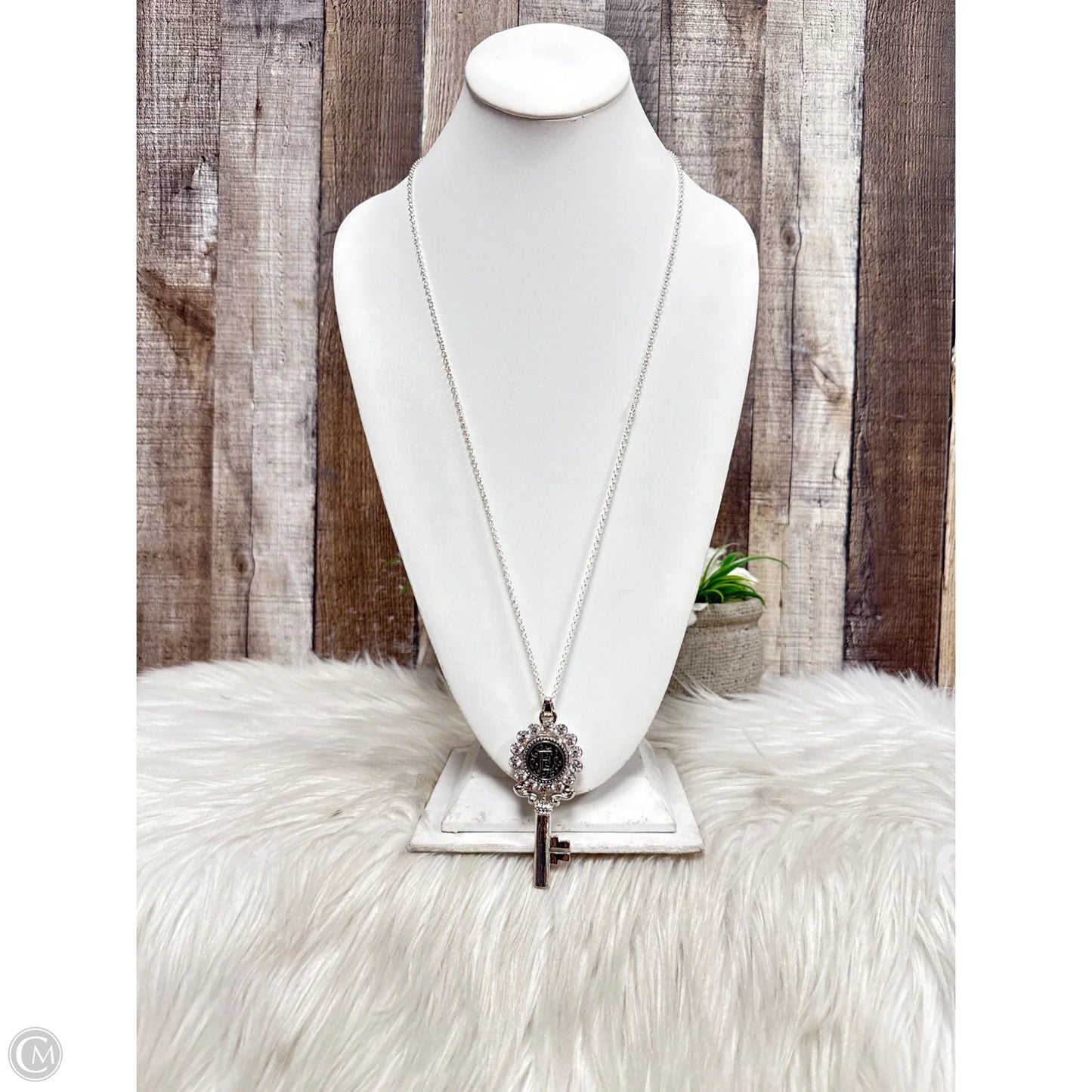 Necklace Chain By Cmf, Size: 7