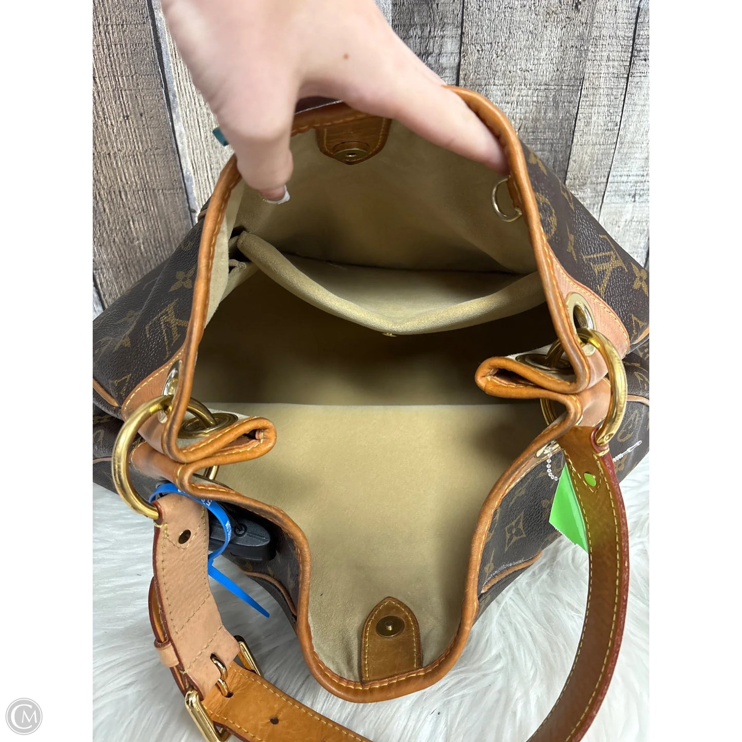 Handbag Luxury Designer By Louis Vuitton, Size: Large
