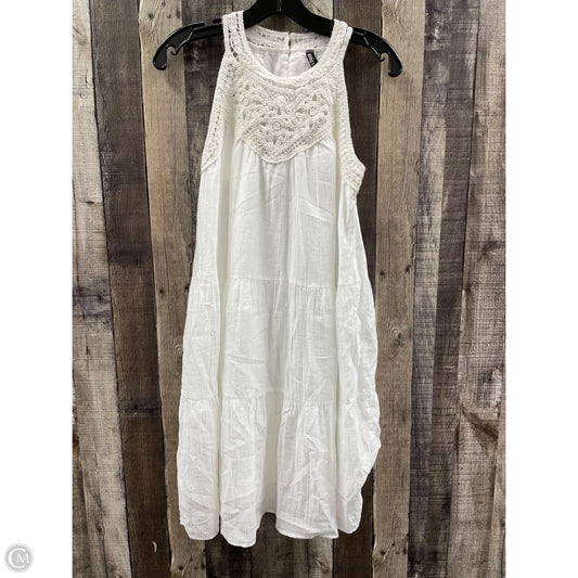 Dress Casual Short By Btfbm In White, Size: S