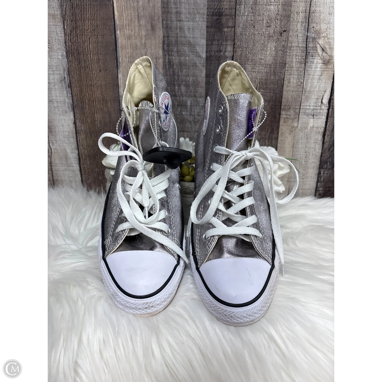 Shoes Sneakers By Converse In Silver, Size: 10