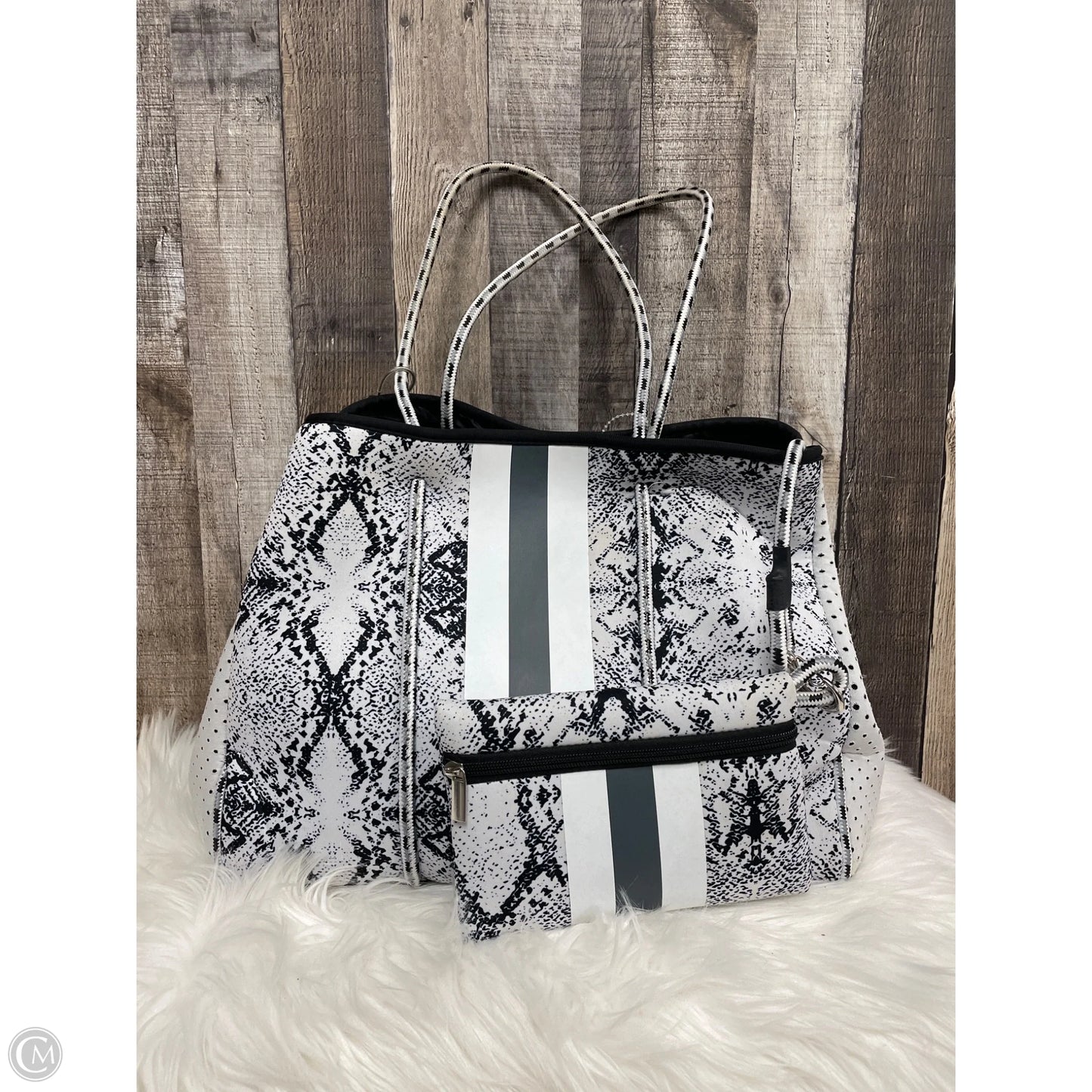 Tote By Cmf, Size: Large