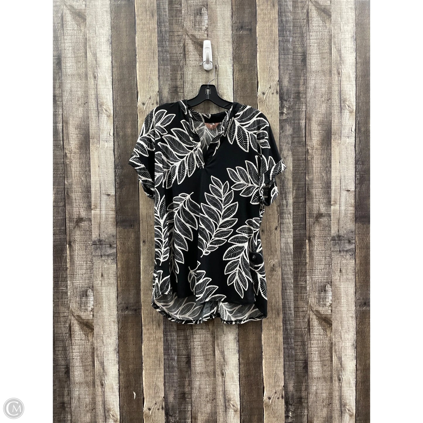 Top Short Sleeve By Cme In Black & White, Size: Xl