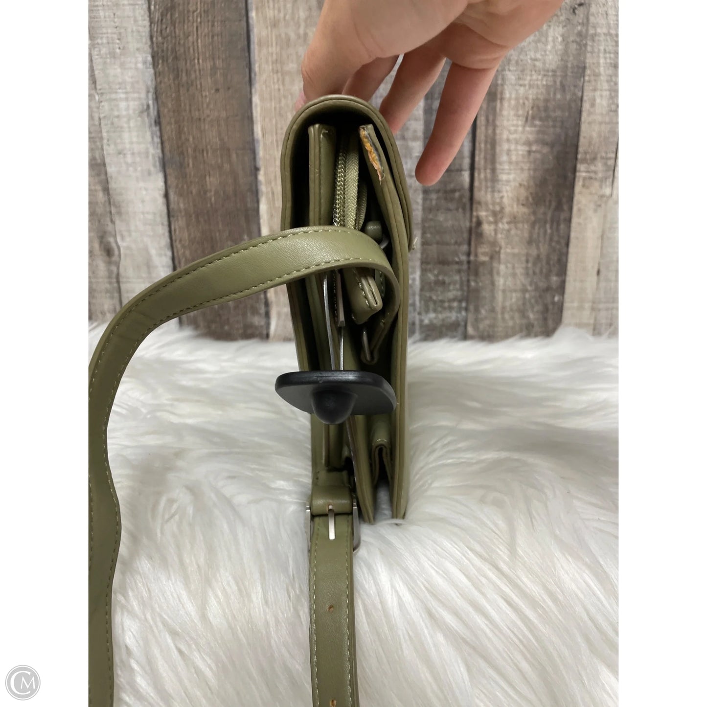 Crossbody By Clothes Mentor, Size: Medium