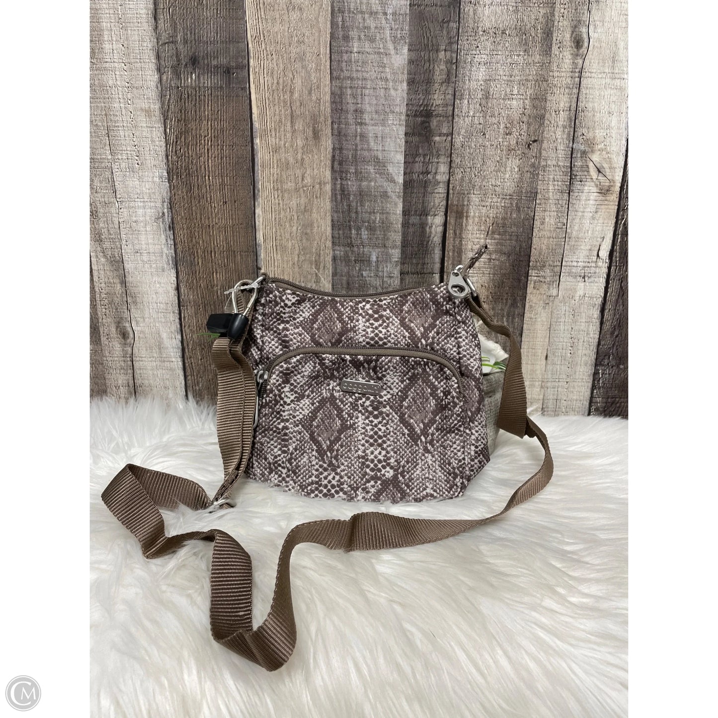 Crossbody By Baggallini, Size: Small