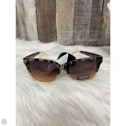 Sunglasses By Steve Madden, Size:
