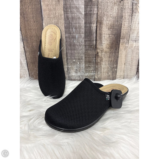 Shoes Flats By Cmc In Black, Size: 9