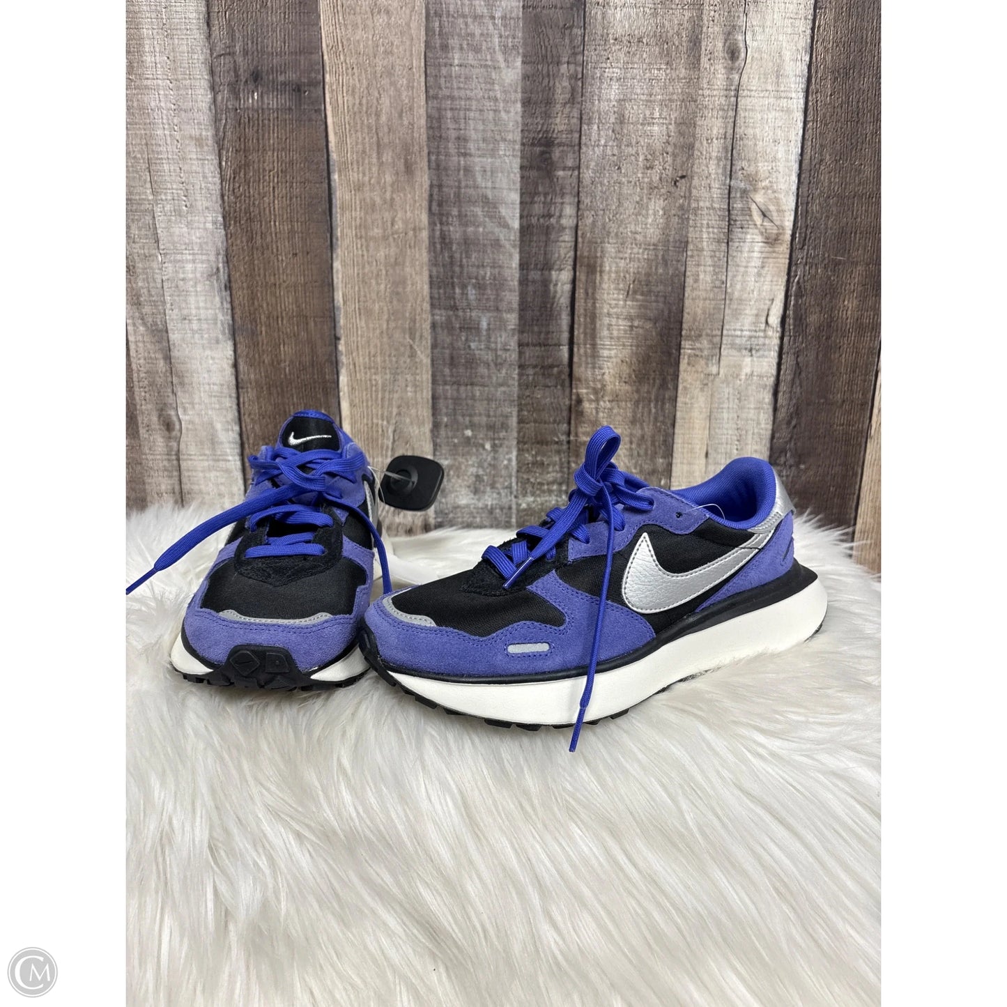 Shoes Athletic By Nike In Black & Purple, Size: 8