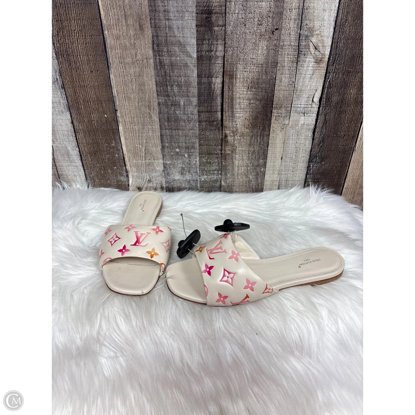 Sandals Luxury Designer By Louis Vuitton In Cream & Pink, Size: 9