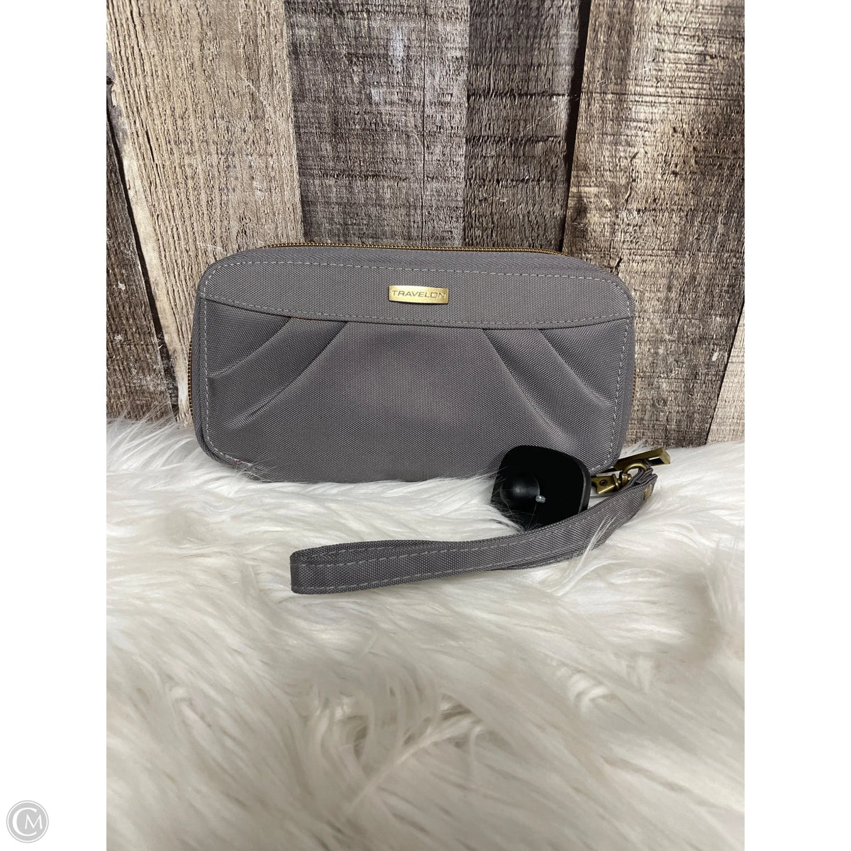 Wristlet By Travelon, Size: Medium