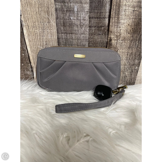 Wristlet By Travelon, Size: Medium