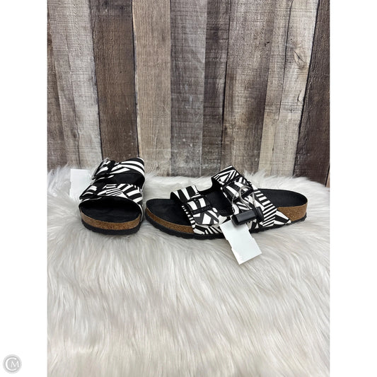 Sandals Flats By Birkenstock In Animal Print, Size: 7