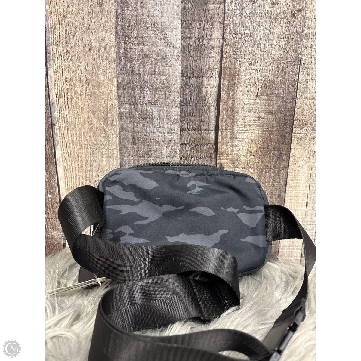 Belt Bag By Apana, Size: Small