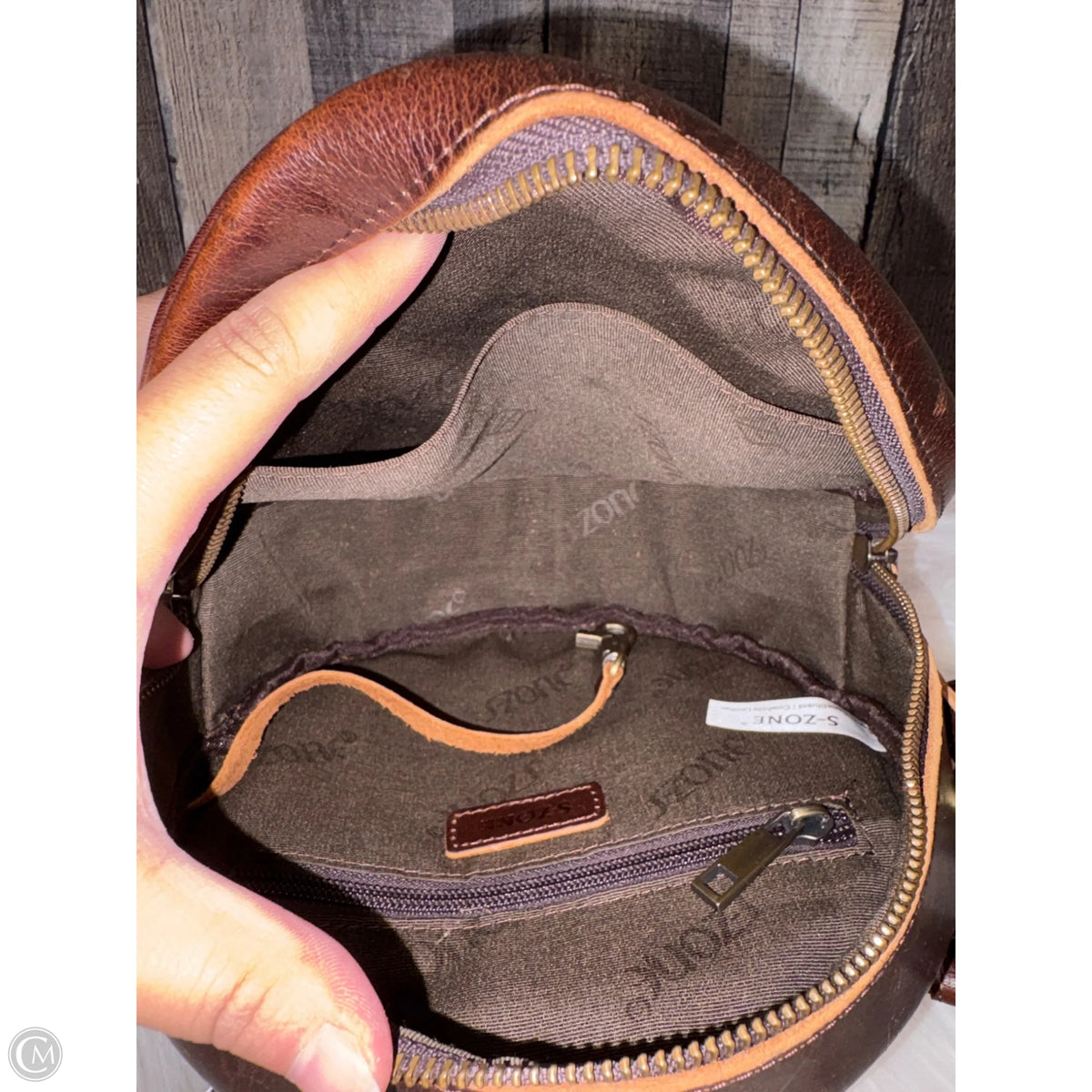 Crossbody Leather By Clothes Mentor, Size: Medium