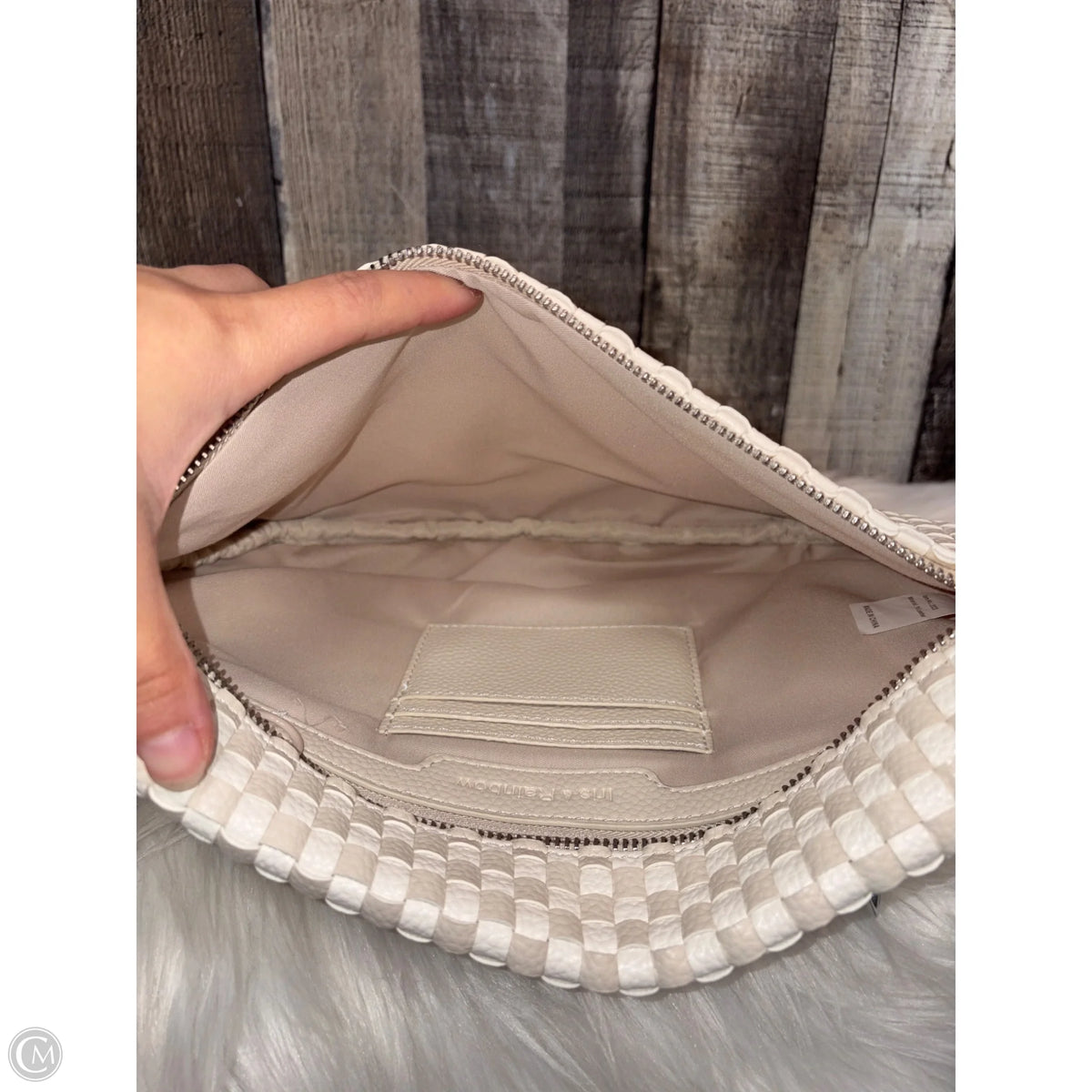 Crossbody By Cme, Size: Medium