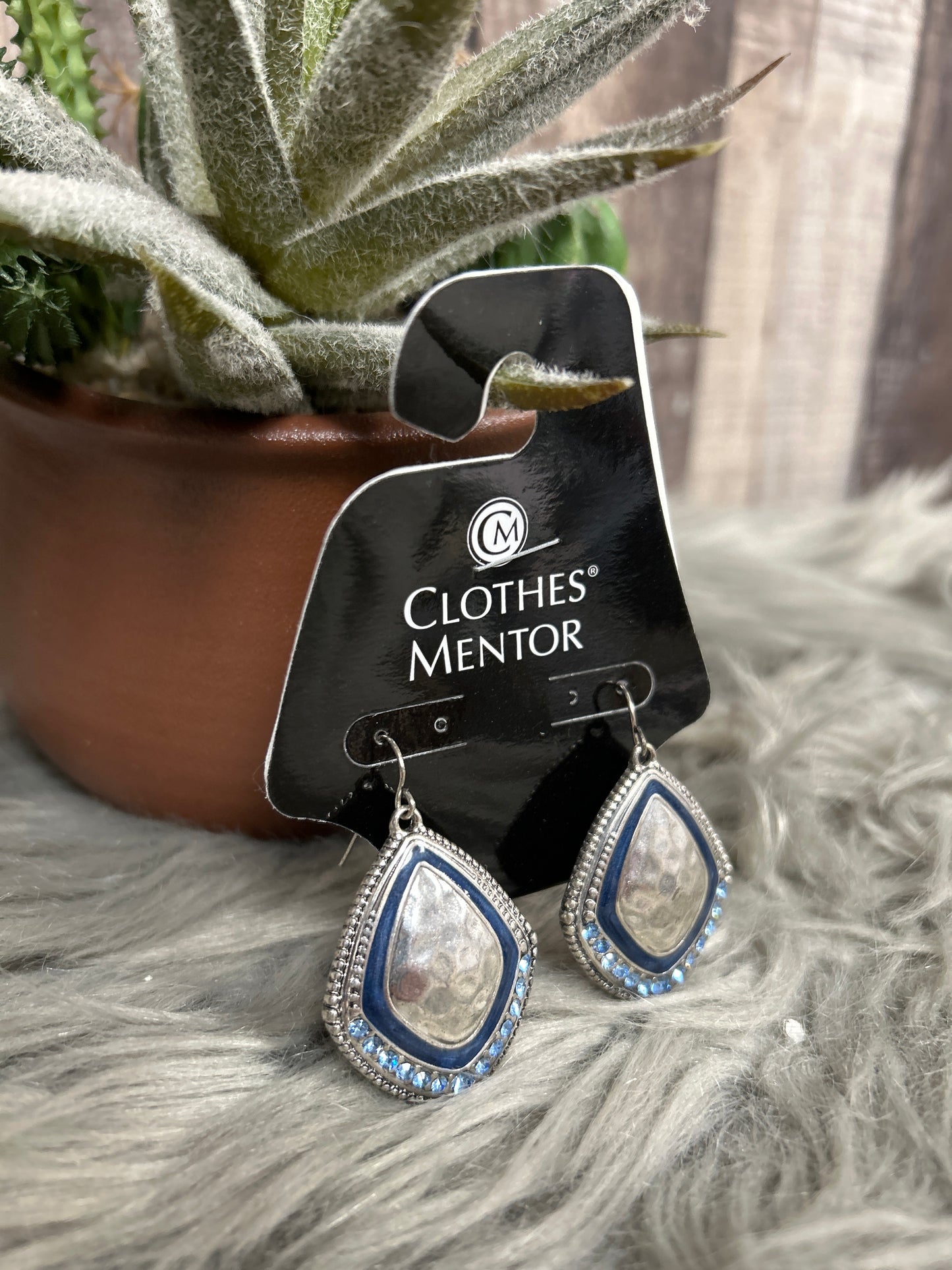 Earrings Dangle/drop By Clothes Mentor