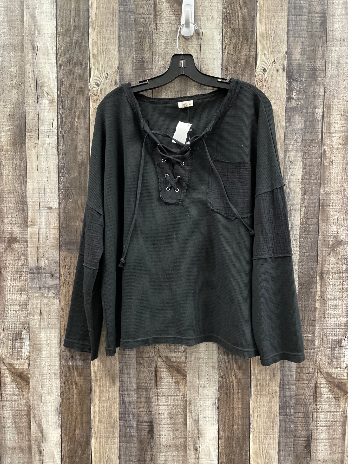 Top Long Sleeve By Pol In Black, Size: L