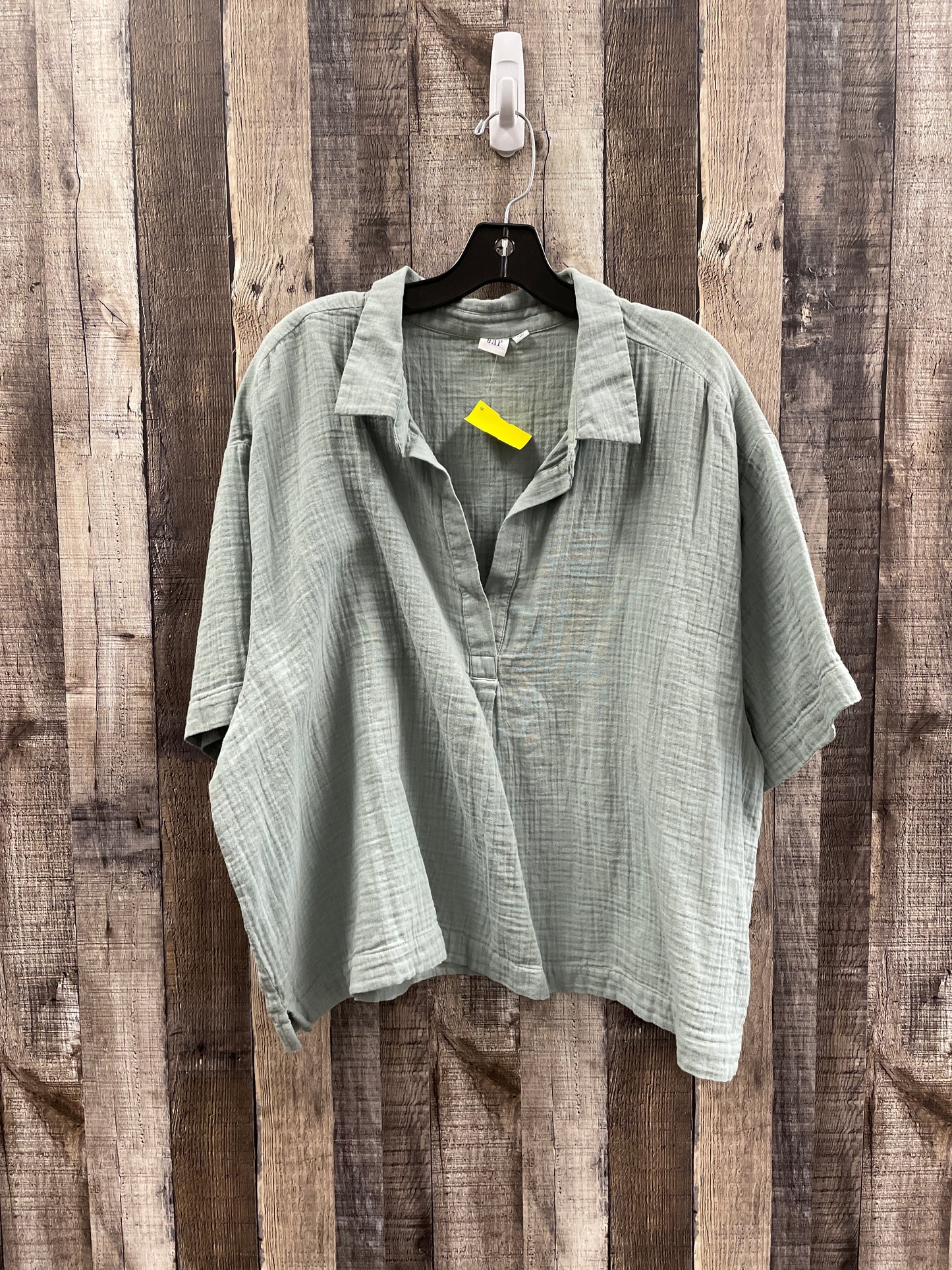 Top Short Sleeve By Gap In Green, Size: Xxl