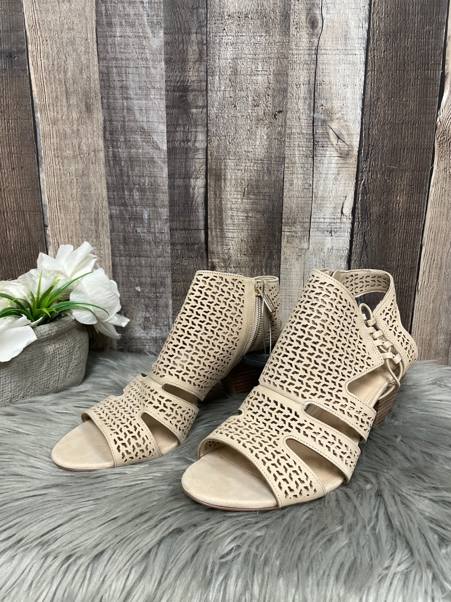 Sandals Heels Block By Vince Camuto In Tan, Size: 9.5