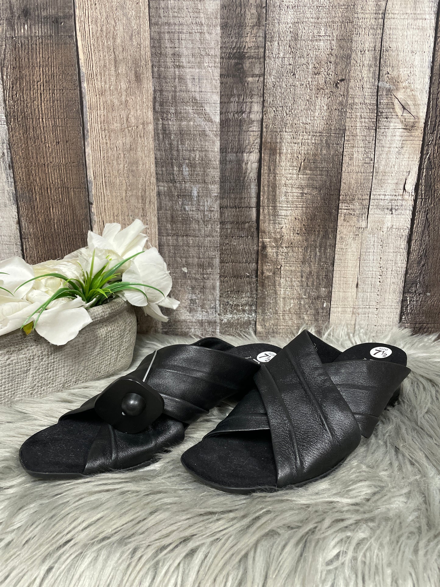 Sandals Heels Block By Munro In Black, Size: 7.5