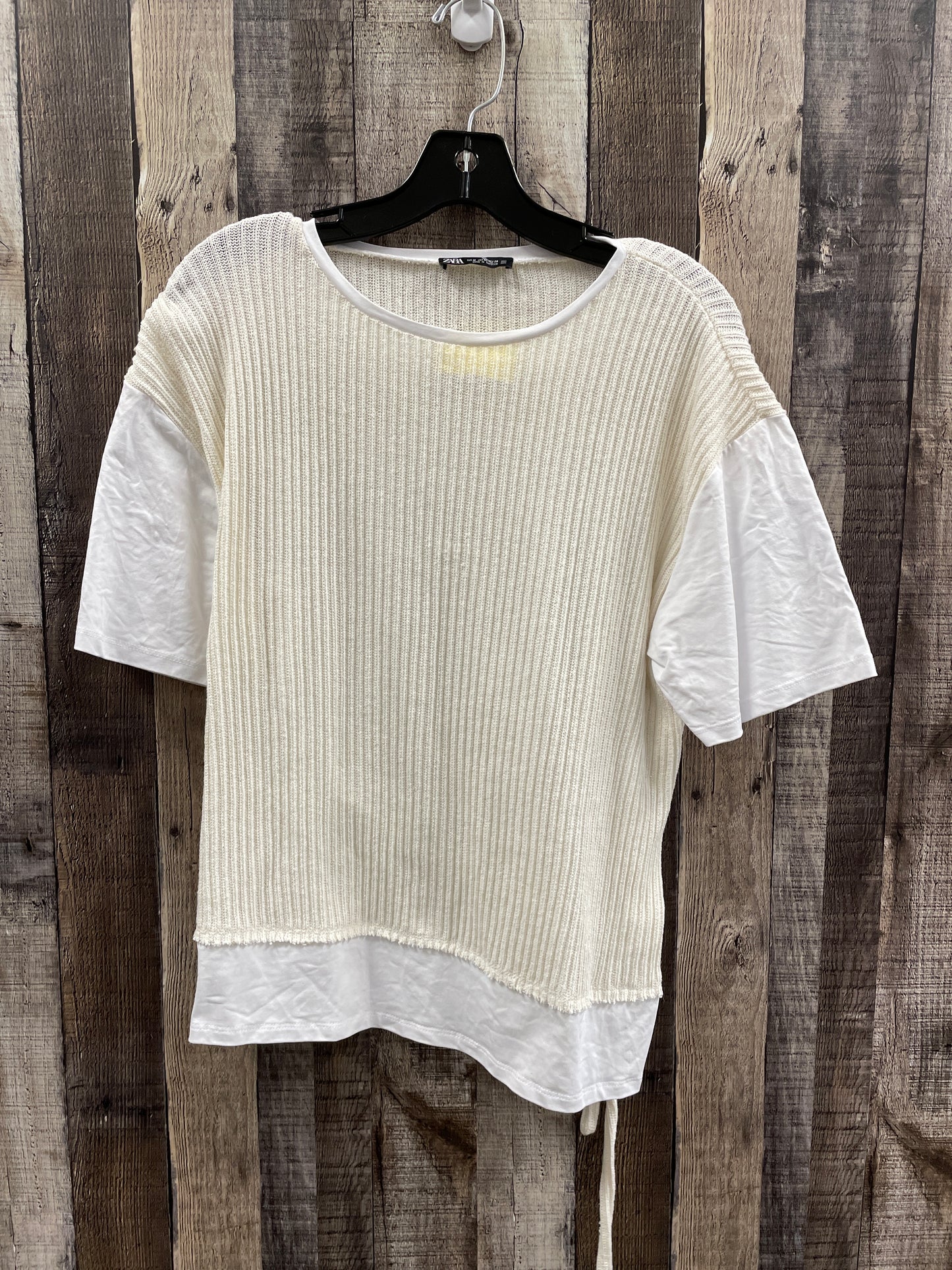 Top Short Sleeve By Zara In Cream, Size: M