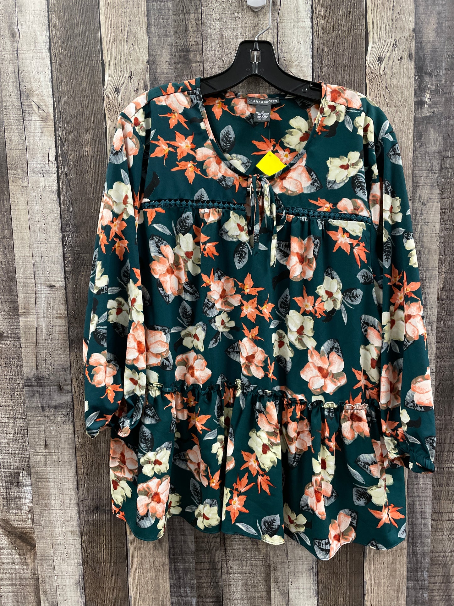 Top Long Sleeve By Chelsea And Theodore In Floral Print, Size: Xl