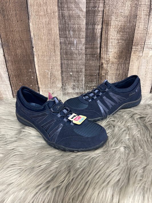 Shoes Sneakers By Skechers In Navy, Size: 6.5