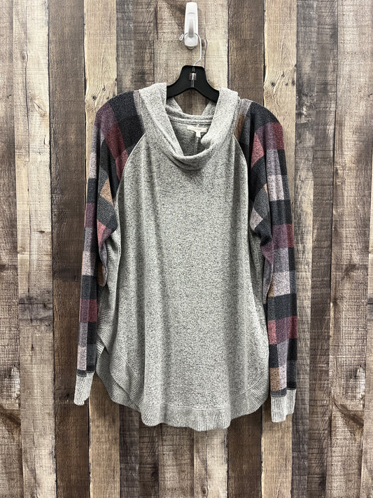 Top Long Sleeve By Maurices In Grey, Size: L