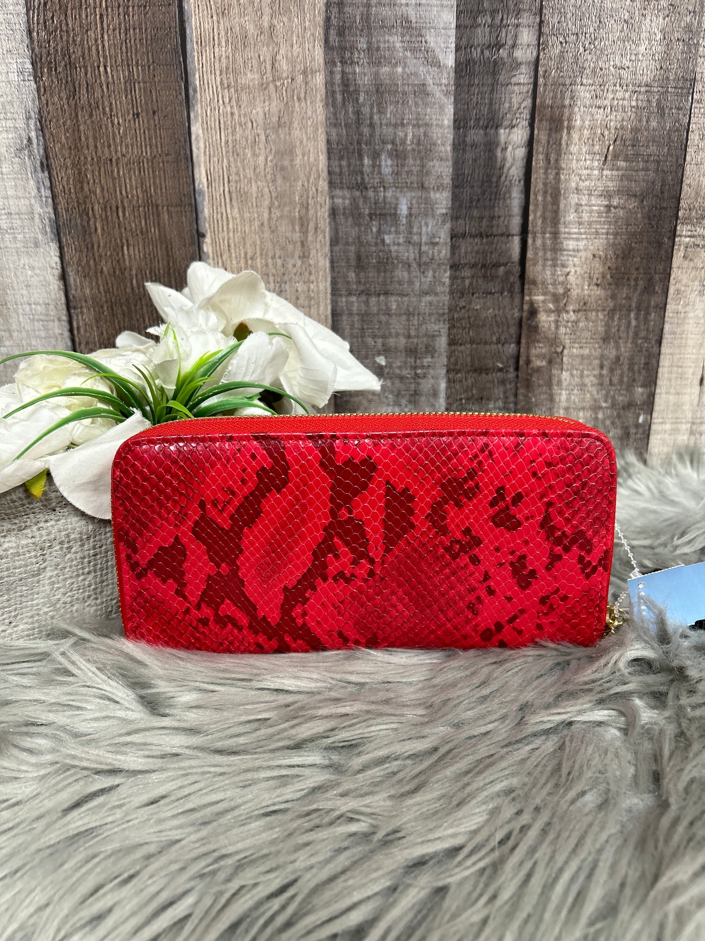 Wallet By Bcbgeneration, Size: Medium