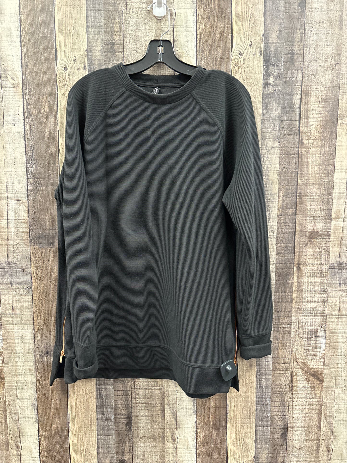 Top Long Sleeve By Cme In Black, Size: L