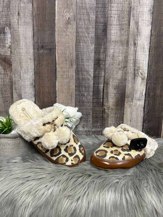 Slippers By Anne Klein In Animal Print