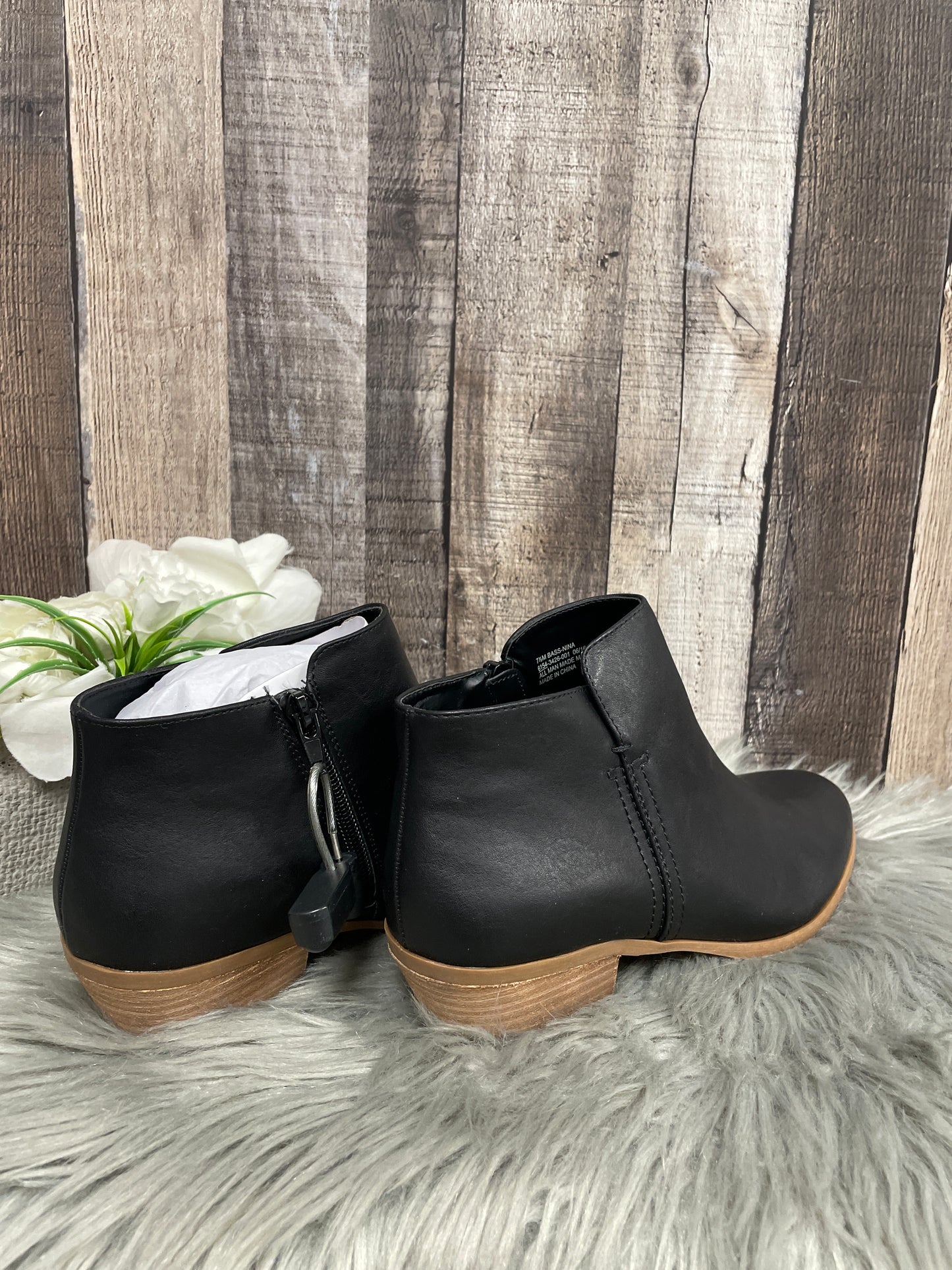 Boots Ankle Heels By Bass In Black, Size: 7.5