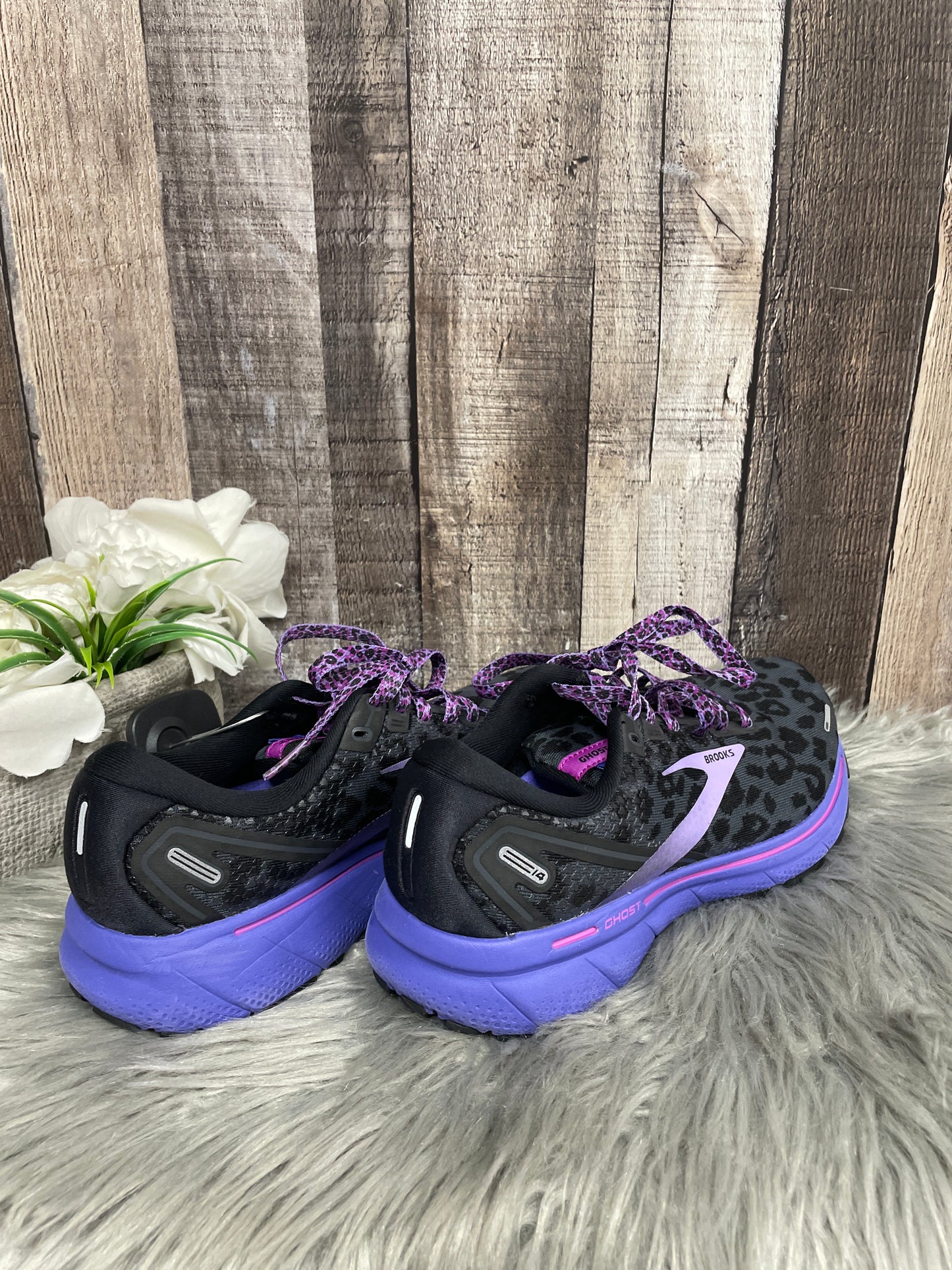 Shoes Athletic By Brooks In Purple, Size: 7