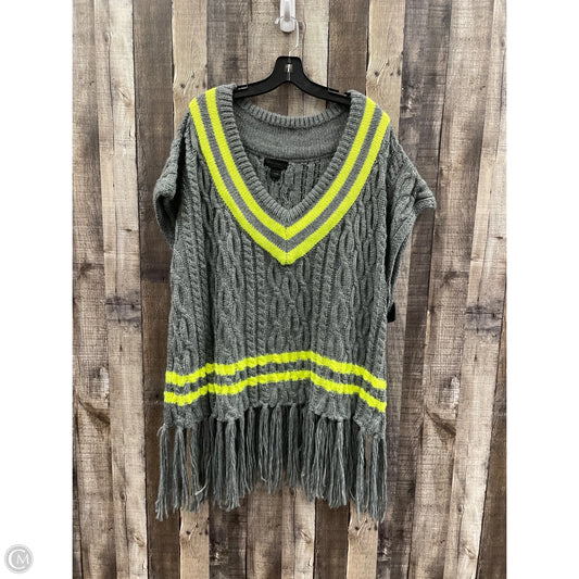 Sweater By Steve Madden In Grey, Size: Osfm