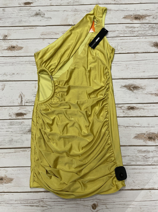 Dress Party Short By Fashion Nova  Size: M