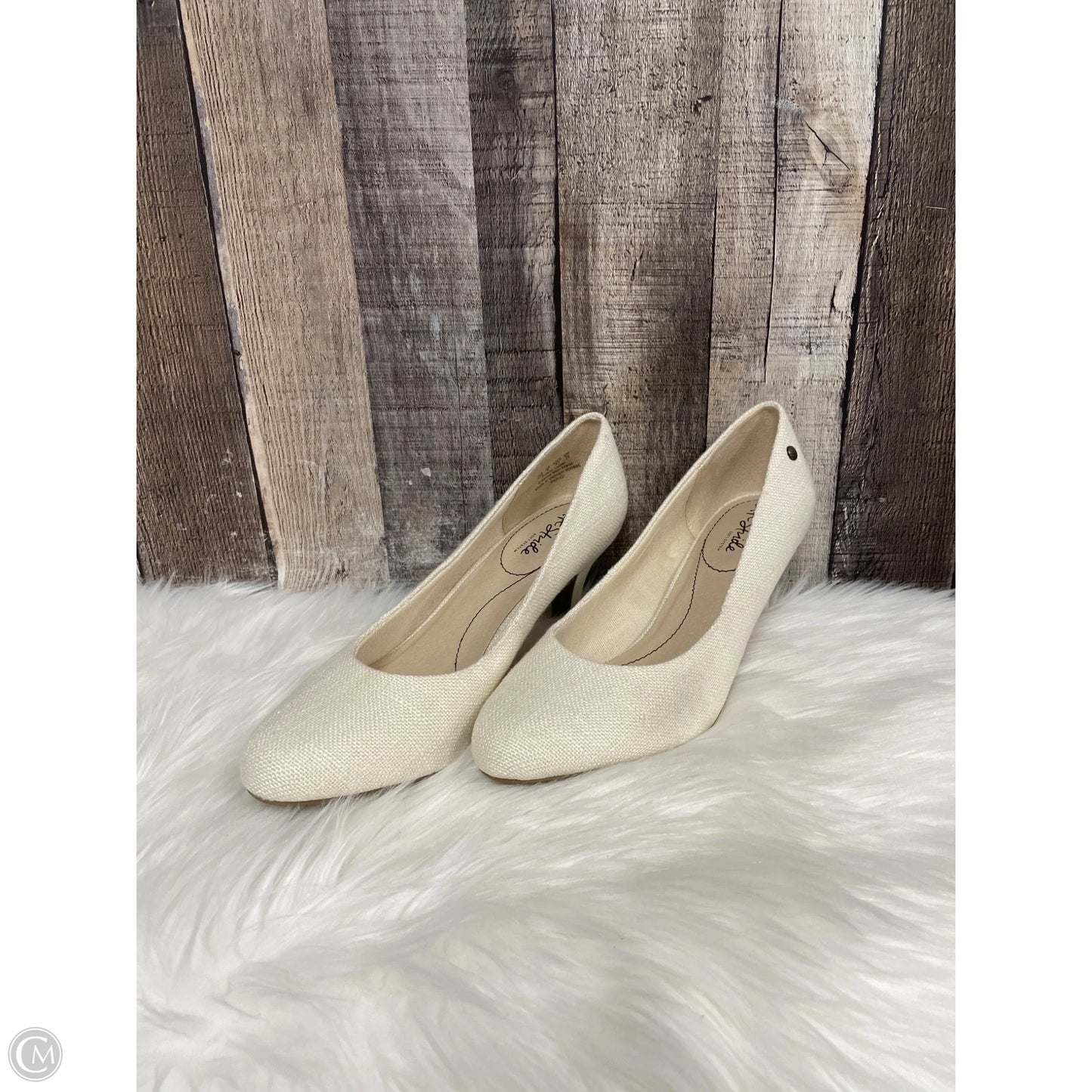 Shoes Heels Kitten By Life Stride In Beige, Size: 10
