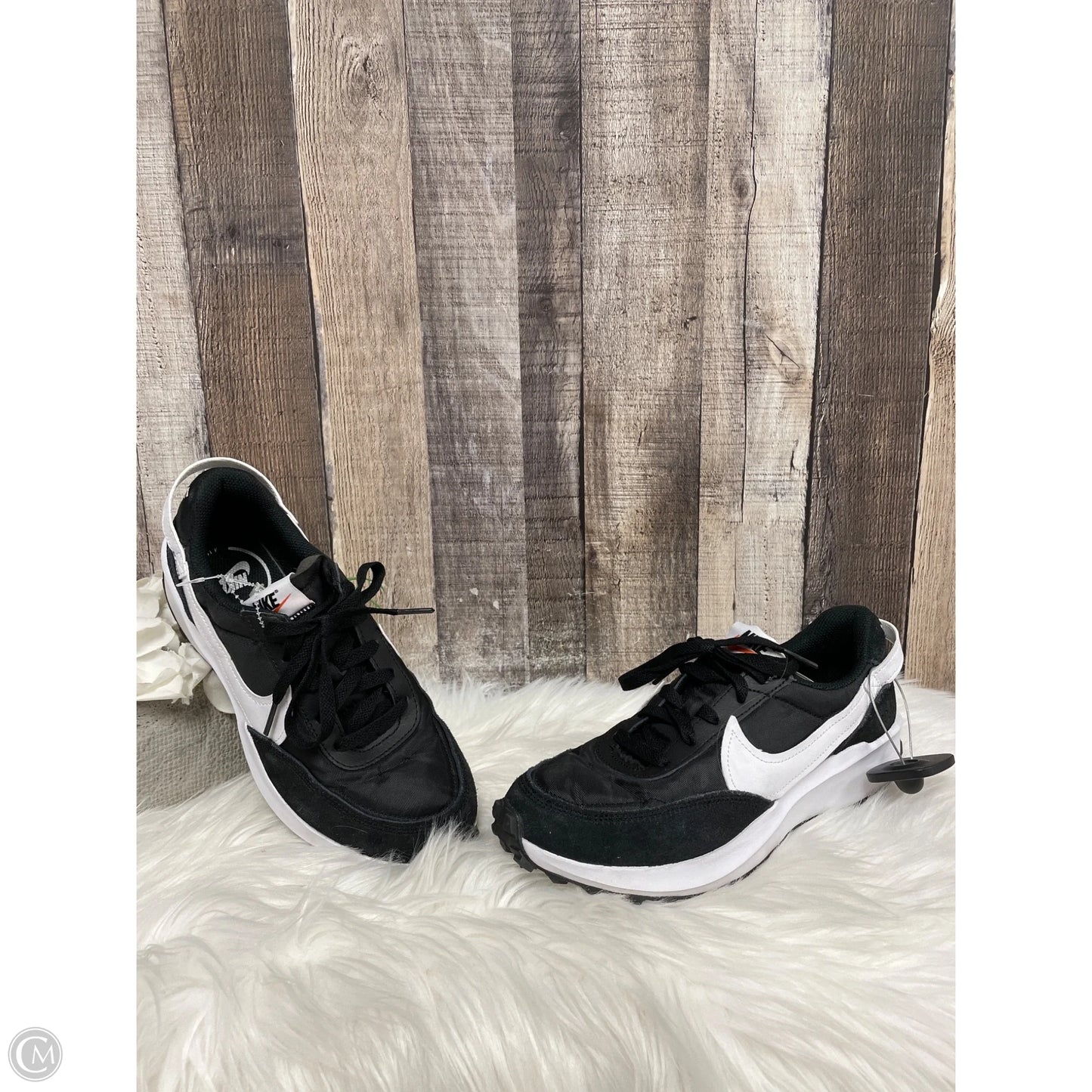 Shoes Athletic By Nike In Black, Size: 8