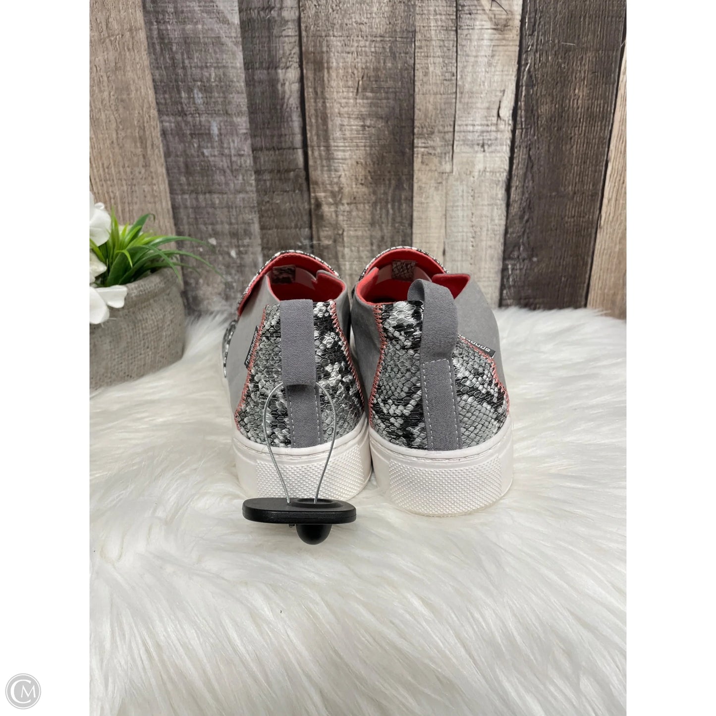 Shoes Flats By Hey Dude In Silver, Size: 8
