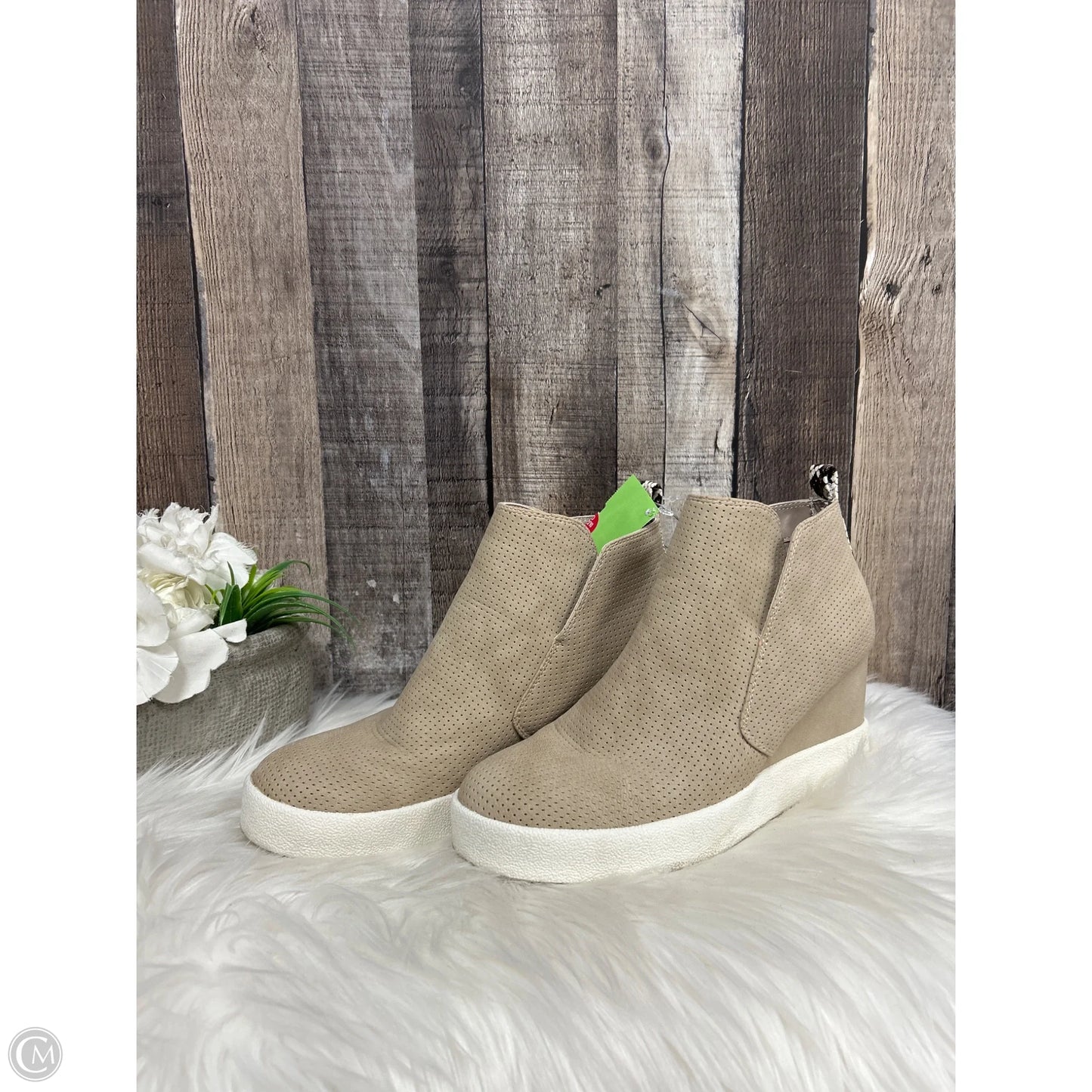 Boots Ankle Flats By Qupid In Tan, Size: 8