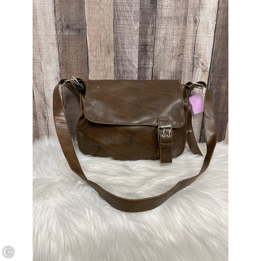 Handbag By Cmf, Size: Medium