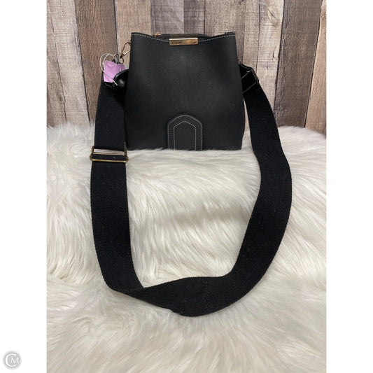 Crossbody By Cmf, Size: Small