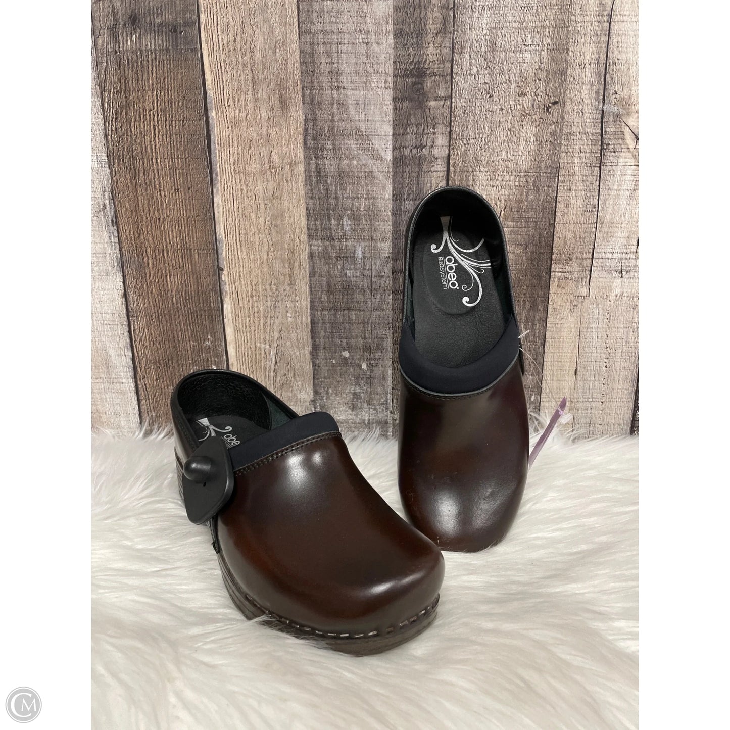 Shoes Flats By Abeo In Brown, Size: 7.5