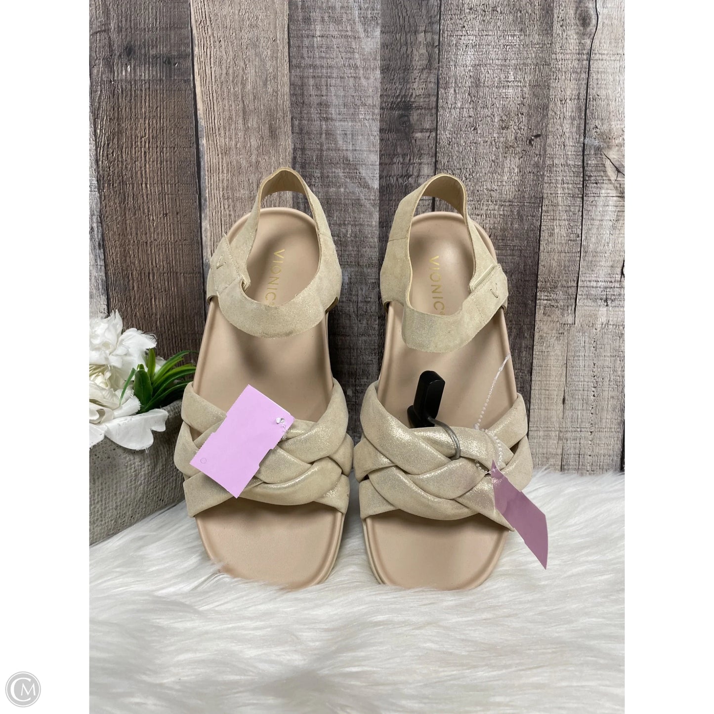 Sandals Flats By Vionic In Gold, Size: 9.5