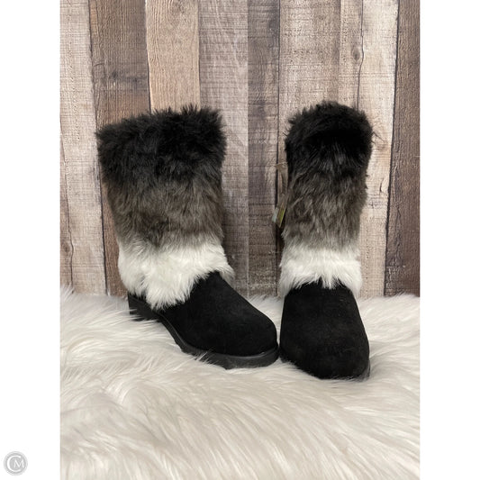 Boots Mid-calf Flats By Bearpaw In Black & White, Size: 7